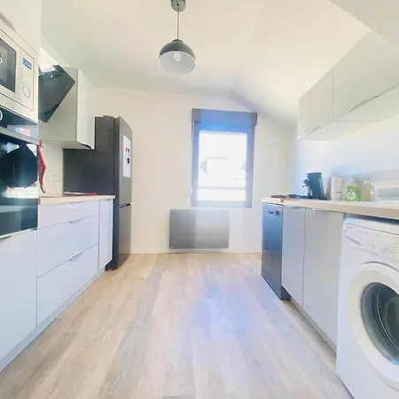 Apartment Spacieux Et Elegant Laon